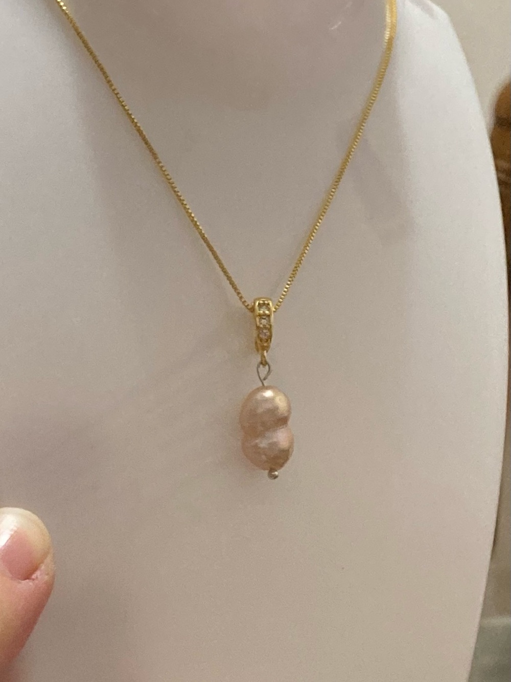 Pearl Gold Necklace with Blush Baroque Pearl Gourd Pendant